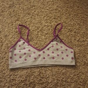 Non padded training bra, spot to put in padding